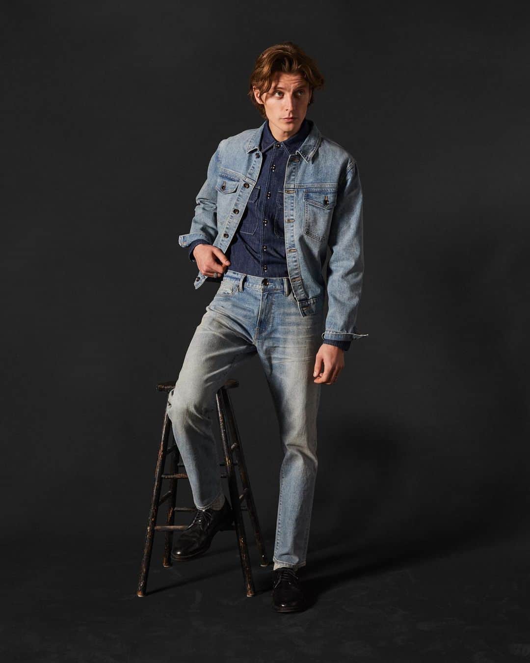 トッドスナイダーのインスタグラム：「The Slim Fit Stretch Faded Wash Jean has all the quality & vintage-inspired design details of our Selvedge jeans but in a unique Stretch Fabric that will convert even the most resolute denim purist 👖 Hit the link in bio #ToddSnyder #TSDenim」