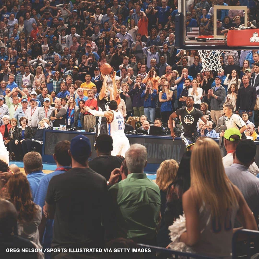 espnさんのインスタグラム写真 - (espnInstagram)「"Curry, way down town...BANG! BANG! Oh, what a shot from Curry!"  On this day in 2016, Steph dropped 46 points on the Thunder and hit a game winner for the ages 🎥」2月28日 2時21分 - espn