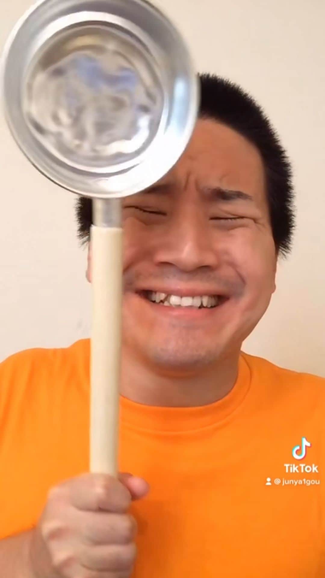 じゅんやのインスタグラム：「Man with the strongest forehead 最強のおでこを持つ男」