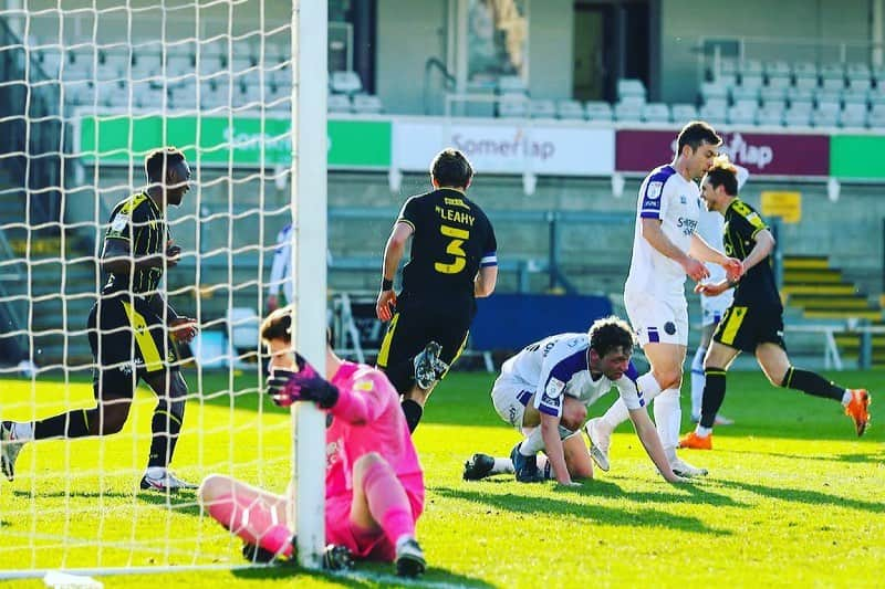 ジョーイ・バートンさんのインスタグラム写真 - (ジョーイ・バートンInstagram)「Teamwork makes the dream work. Tremendous performance from the players. Hope all you Gasheads enjoyed that as much as we all did! 1 down, 16 to go!   #UTG」2月28日 3時28分 - joey7bartonofficial