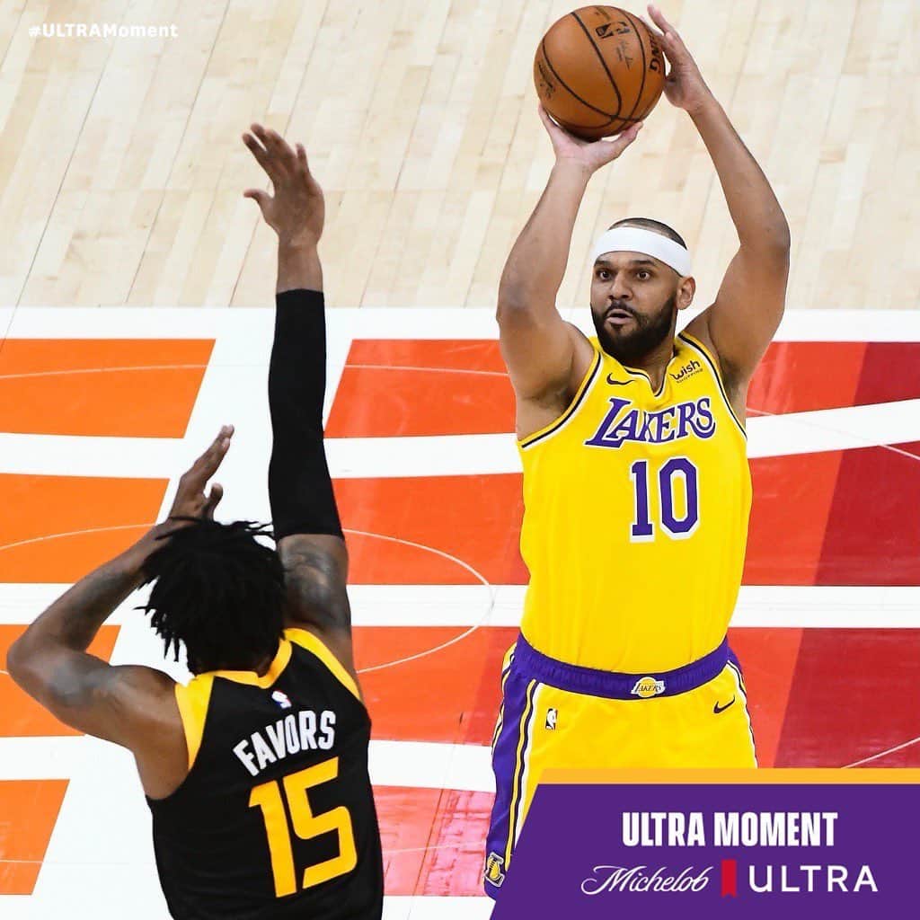 Los Angeles Lakersさんのインスタグラム写真 - (Los Angeles LakersInstagram)「Dudley playing in his 900th career NBA game on Wednesday night is our #ULTRAMoment. @michelobultra」2月28日 3時30分 - lakers