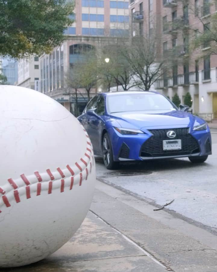 ヒューストン・アストロズのインスタグラム：「We’ve partnered with @lexususa in our search for the #Astros fan who is bold, passionate, unapologetic... someone who is ALL-IN!  Tell us why that’s YOU for a chance to win an exclusive on-field experience at a future game!   Entries and contest T&C at astros.com/allin」