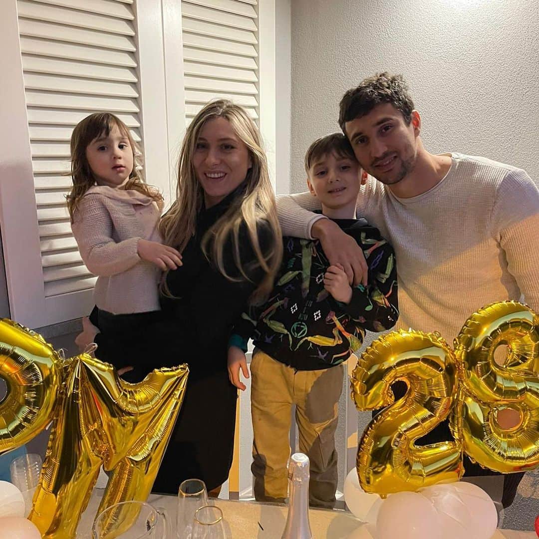 リデル・マトス・サントスのインスタグラム：「+28 🎉」