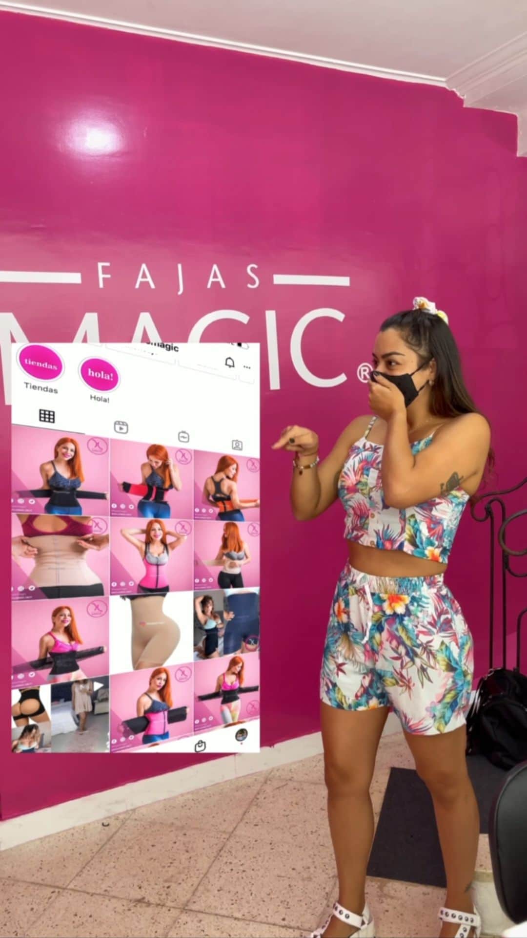 のインスタグラム：「Hoy visite la nueva tienda de @fajasmagic aqui sobre avda. Peru c/ Ana díaz!  Llegaron reposición de prendas chicas....!!」