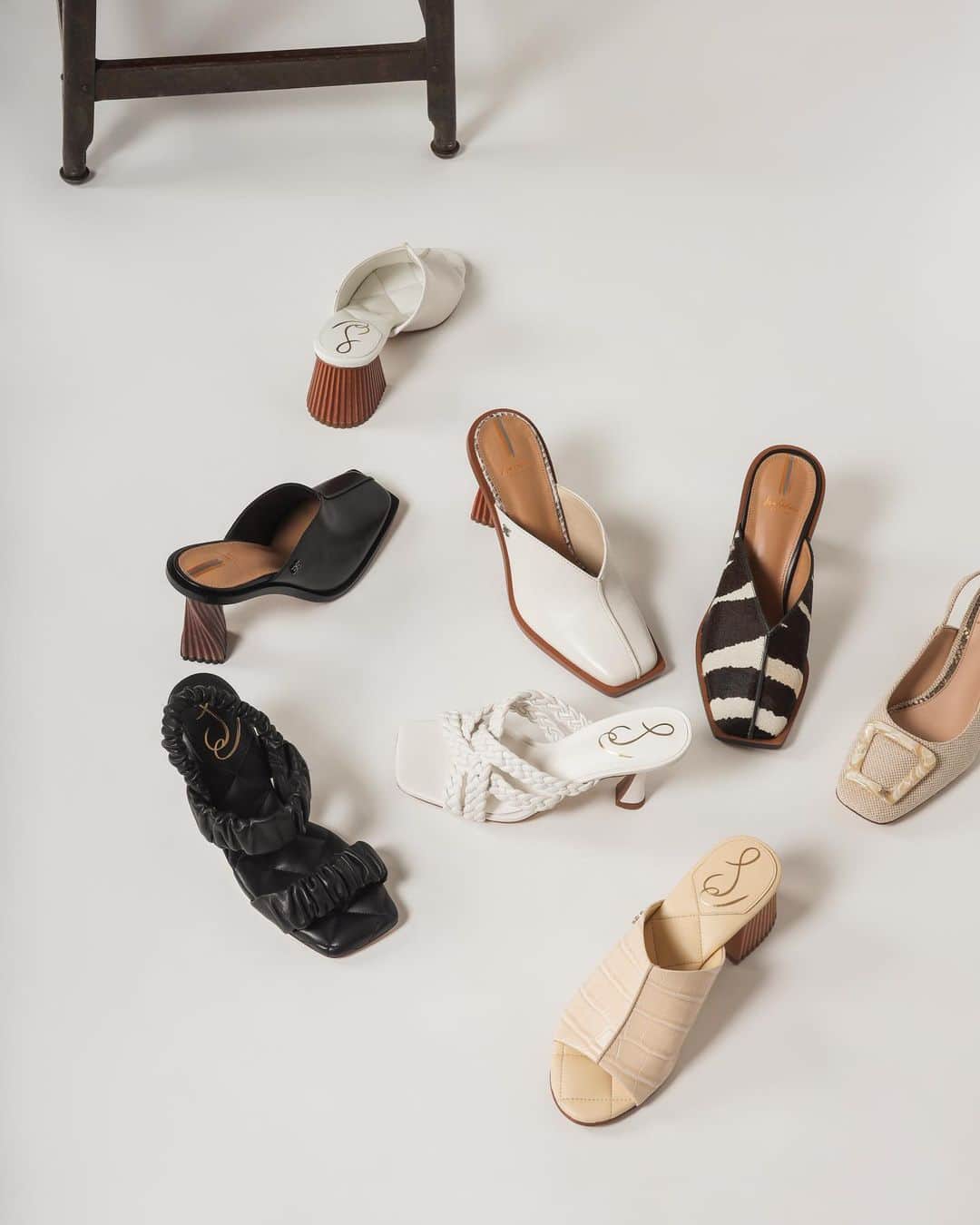 サムエデルマンのインスタグラム：「Get happy feet from our Spring 2021 Collection 👏 Tap to shop   #SamEdelman #Spring2021」