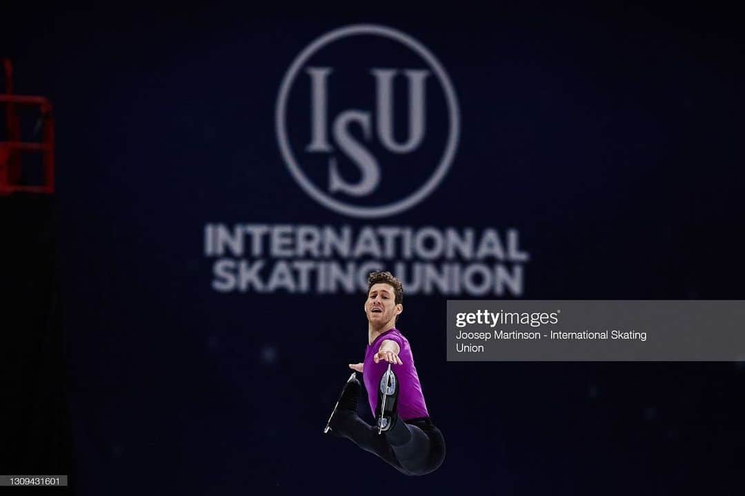 ジェイソン・ブラウンさんのインスタグラム写真 - (ジェイソン・ブラウンInstagram)「So Grateful... 💜 • To everyone who made this event possible, safe, and run so smoothly; THANK YOU! 🙏  The extra hard work from the @isufigureskating and Swedish LOC did not go unnoticed. We so appreciate you & all the volunteers! To the fans, thanks for cheering us on from home & sending support through messages on social media! I love you guys! いつも、おうえんをありがとうございました！ #WorldFigure #Stockholm2021」3月29日 9時32分 - jasonbskates