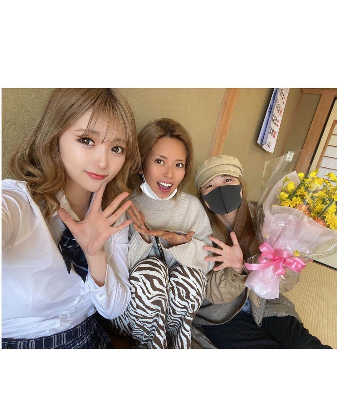 松田聖菜さんのインスタグラム写真 - (松田聖菜Instagram)「昨日eggドラマ『マジキス』の クランクアップしました‼️  今回聖菜は主役をやらせて いただきました😭😭💕  演技は初めてだったのでとっても 緊張しましたがとっても楽しかったです‼️ ２週間大変だったけど、みんなで力を合わせてとても素敵なドラマが出来上がったと思います🥺💕  明日から撮影がないと思うと かなり寂しい😭 素晴らしい経験をさせていただいたことに心から感謝です😭💕  #マジキス に関わったすべての関係者の皆様、本当にありがとうございました(^^)♡  マジキス絶対みてね〜😍」3月29日 10時08分 - seinaaa_0318