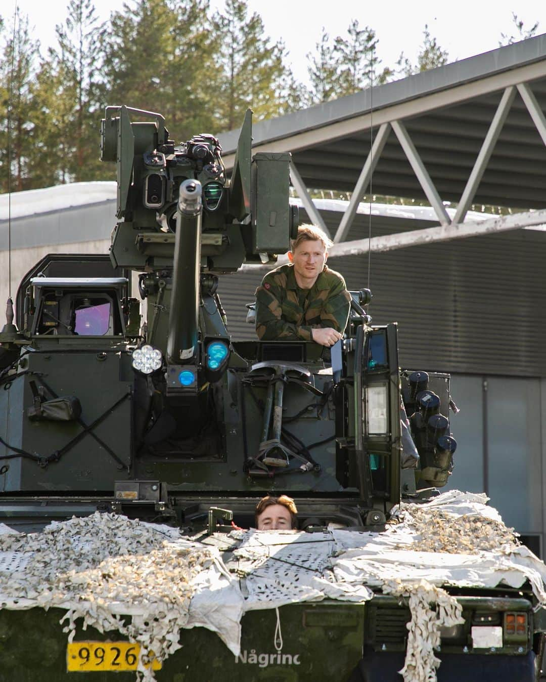 マグナス・ミトボさんのインスタグラム写真 - (マグナス・ミトボInstagram)「Got a little taste of what it’s like to be in the Norwegian Army! Definitely the most exciting experience of 2021 for me! More vids soon..  Photo: @frederikringnes / Forsvaret」3月29日 3時22分 - magmidt