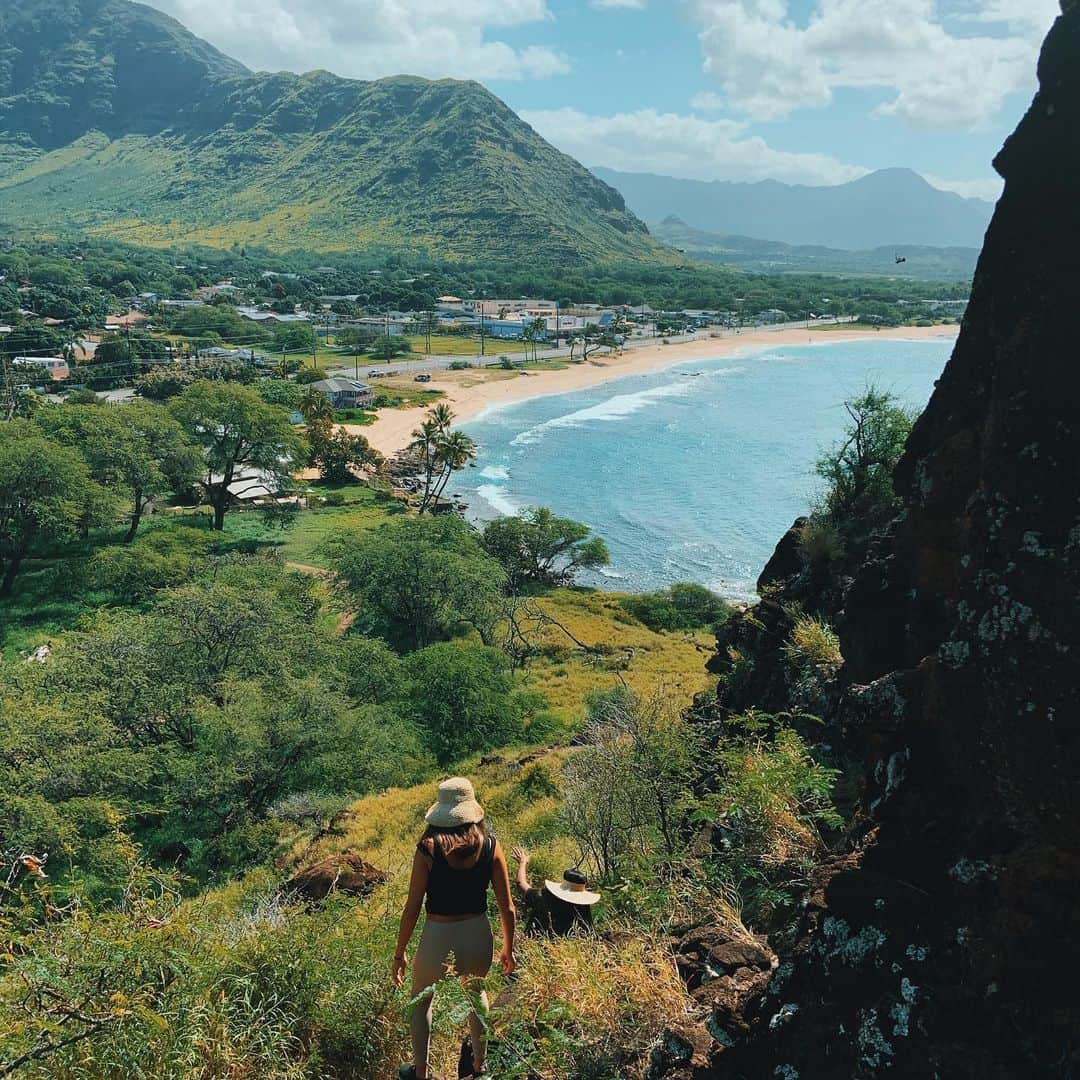 アリッサ ウーテンさんのインスタグラム写真 - (アリッサ ウーテンInstagram)「Haven’t hiked in a while, forgot how much I actually love it 💙」3月25日 12時01分 - alyssawooten