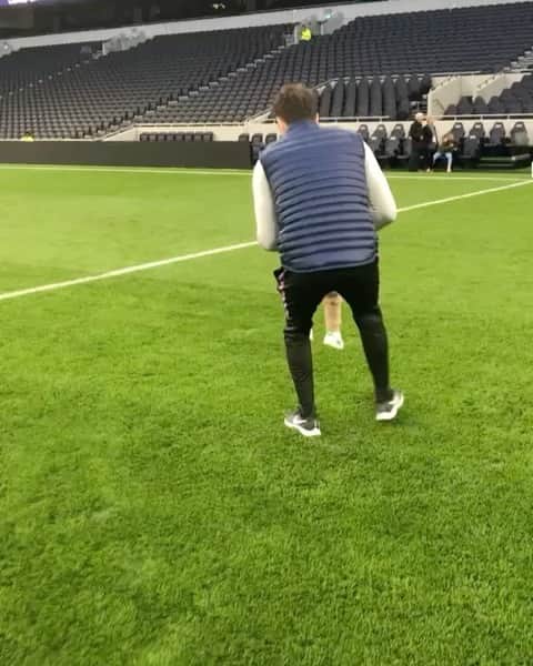 のインスタグラム：「2 years ago today! Opening our new home and taking George on the pitch for the first time」