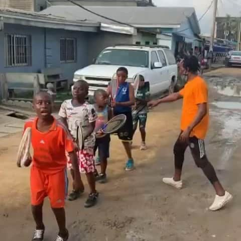 ジェレミー・シャルディーのインスタグラム：「#Repost @stickity13 with @make_repost ・・・ Shoutout to the @otacameroon tennis academy in Cameroon for the ground work. Happy my dad went to show the kids some love. Bravo papa @yannicknoah」