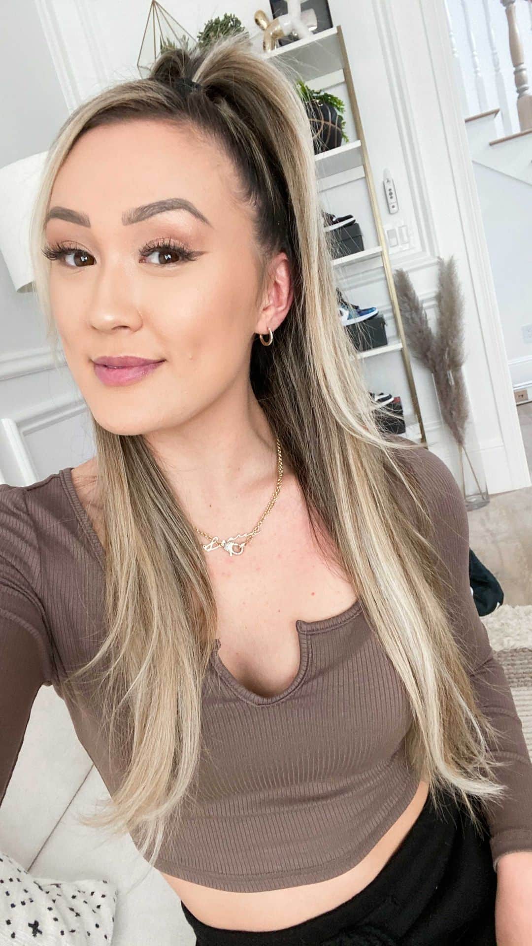 Lauren Riihimakiのインスタグラム：「straightener game: LEVELED UP ✨, obsessed with the new @dysonhair Corrale available in-store or online @sephora」