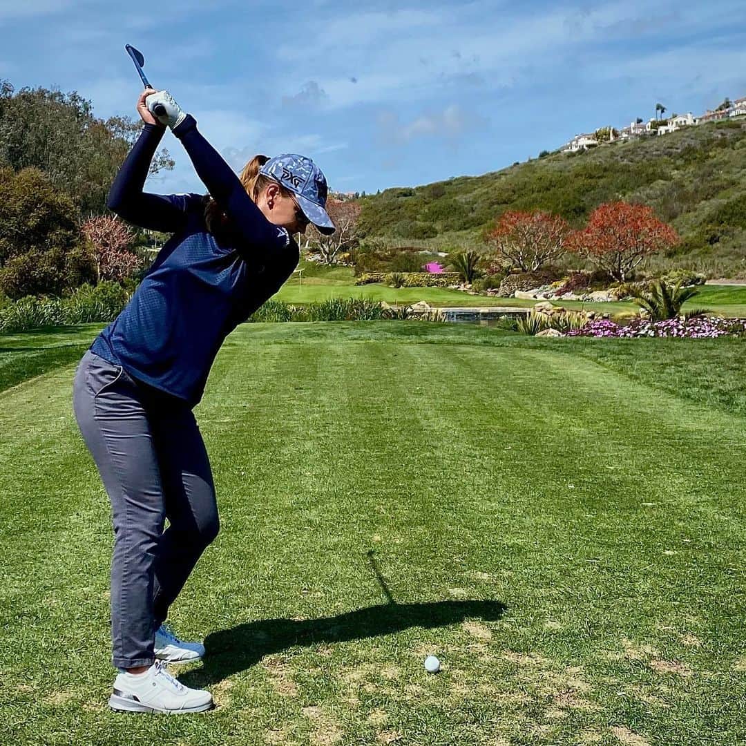 オースティン・アーンストのインスタグラム：「Excited to kick off the west coast swing @lpgakiaclassic」