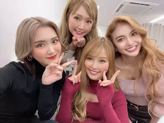 CYBERJAPAN Staffのインスタグラム：「本日、Cyberjapan TeamK のライブ @ 渋谷 Club Asia‼️🎤😍  TeamKの時間帯は 20:20〜20:50に変更になりました⏰  【モアザンヘヴン32～渋谷からオンライン～】 日程: 2021/3/25（木） 会場: 渋谷clubasia ACT: CYBERJAPAN DANCERS / TiiiMO / BananaLemon / BOCCHI。/MARINA / ReverseTokyo (五十音順）  パスマーケット会場観覧チケット↓ https://passmarket.yahoo.co.jp/event/show/detail/01n05q11hm68c.html  オンラインチケット↓ https://twitcasting.tv/c:morethanheaven/shopcart/59908 ※今月31日までアーカイブ閲覧可能  #cyberjapan #TeamK #モアザンヘヴン #ライブ #チームK #clubasia」