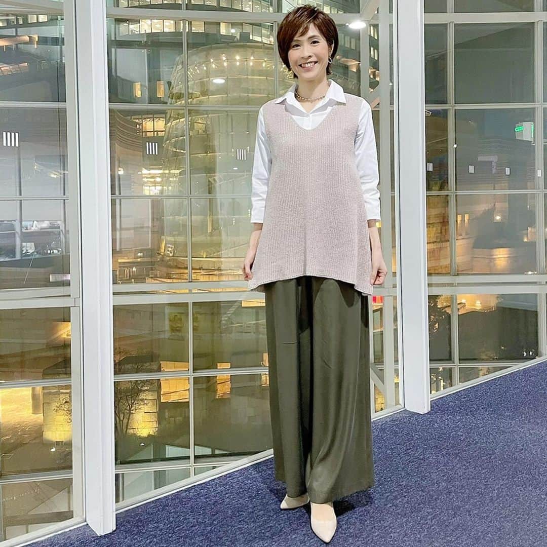 今村涼子さんのインスタグラム写真 - (今村涼子Instagram)「#衣装#大松#ピアス#hinahina #Jチャン#ドラえもん天気」3月25日 21時35分 - ryoko.imamu