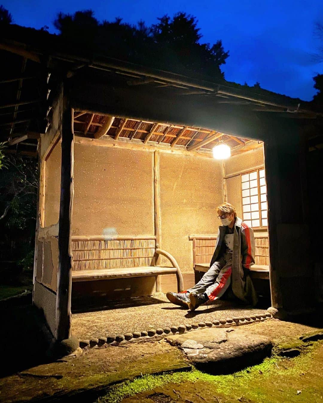 荒木駿平のインスタグラム：「追想の刻 . #朧月夜  #木霊がいそうだった #シシ神様呼ばれちゃう」