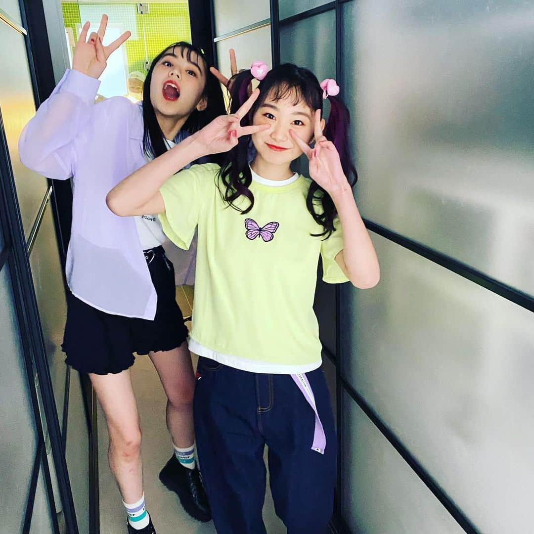 ニコ☆プチのインスタグラム：「スマイルめめち😁&ぶっ飛びもん🤩﻿ ﻿ ﻿ #ニコプチ﻿ #川合菖蒲﻿ #森﨑美月」