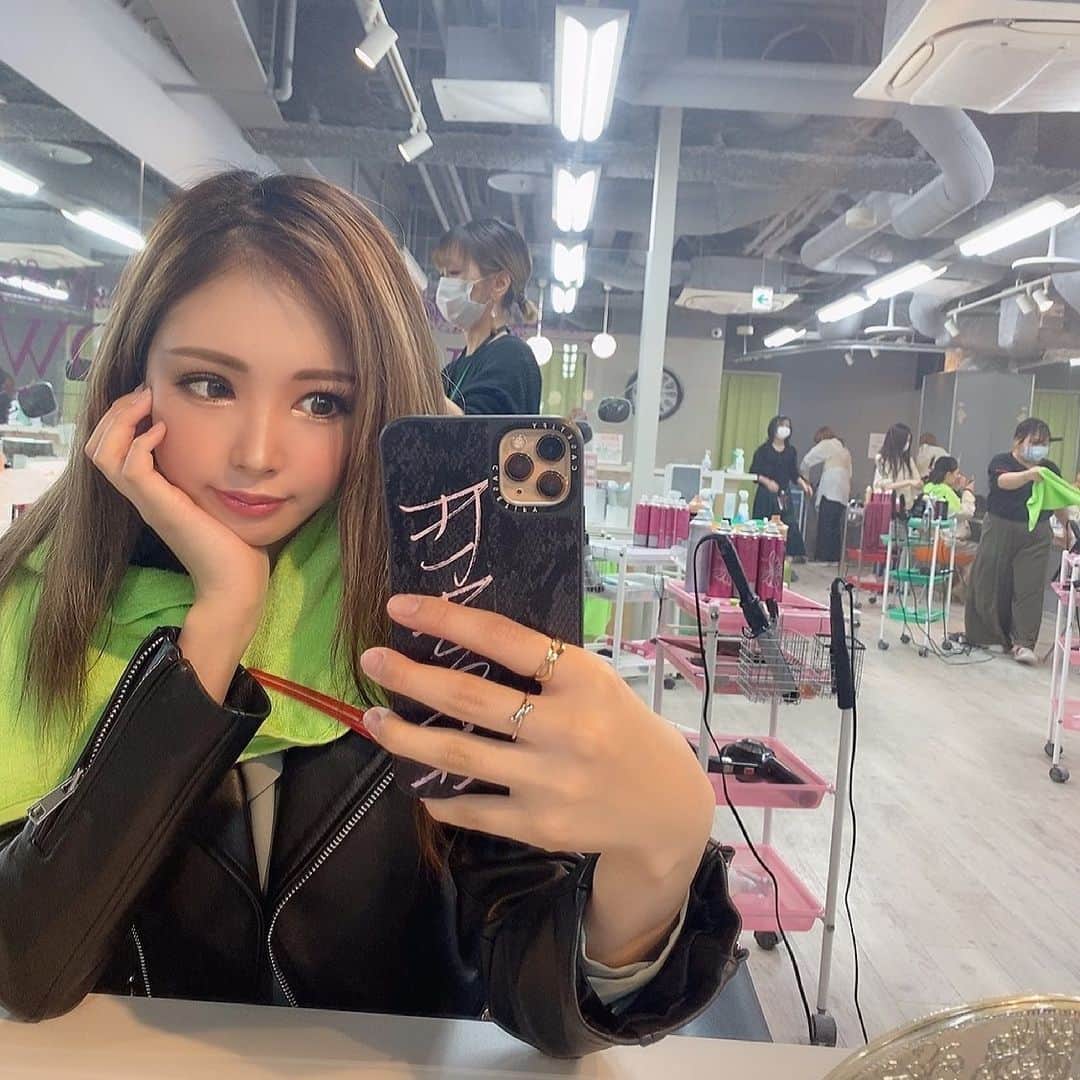 藤咲ひなたのインスタグラム：「こんばんは♪  昨日は忙しくさせてもろてありがとうございました❤️ 今日も忙しい一日になりますように。 多分暇だけど。笑笑  9時に出勤です🥰🥰  P&J 札幌市中央区南４条西３丁目 N-プレイスビル 5F 011-518-1444 💋藤咲ひなた💋  #美脚　#美脚トレーニング　#美脚美尻　#高身長女子　#トレーニング女子　#ノンアルコール　#ミナミ　#国分町　#ピーアンドジェー　#lfl #モデル　#飲み屋　#ススキノ　#かわいい　#ドレス　#いいね　#錦　#中洲　#すすきの　#札幌　#ホステス　#キャバクラ　#キャバ嬢　#起業したい　#バルセロナグループ　#バルセロナ　#ニュークラ　#ニュークラブ」
