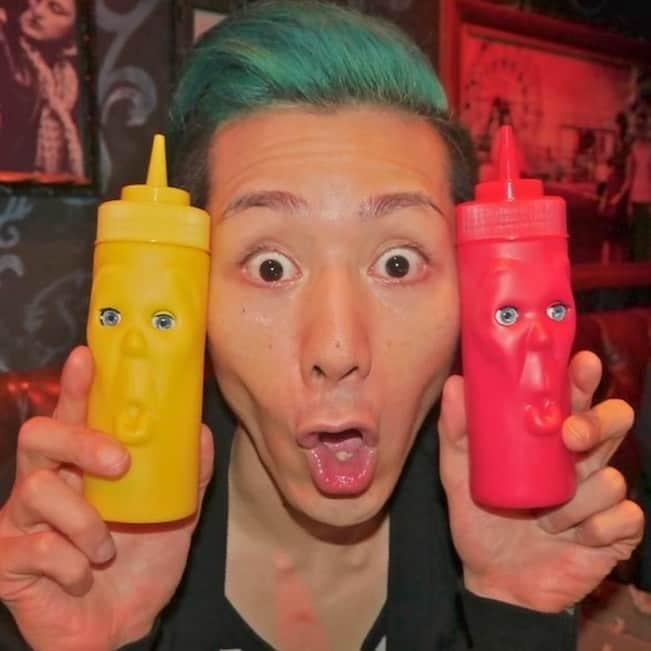 小林尊のインスタグラム：「😲😲😲 三にん〜っ🎶 🎼 just the three of us」
