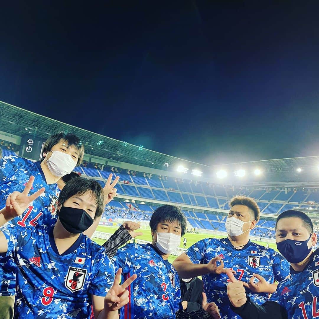 瀧川寿希也のインスタグラム：「100万を日本に賭けて‼️ 前半の時点で2対0  もらった‼️」