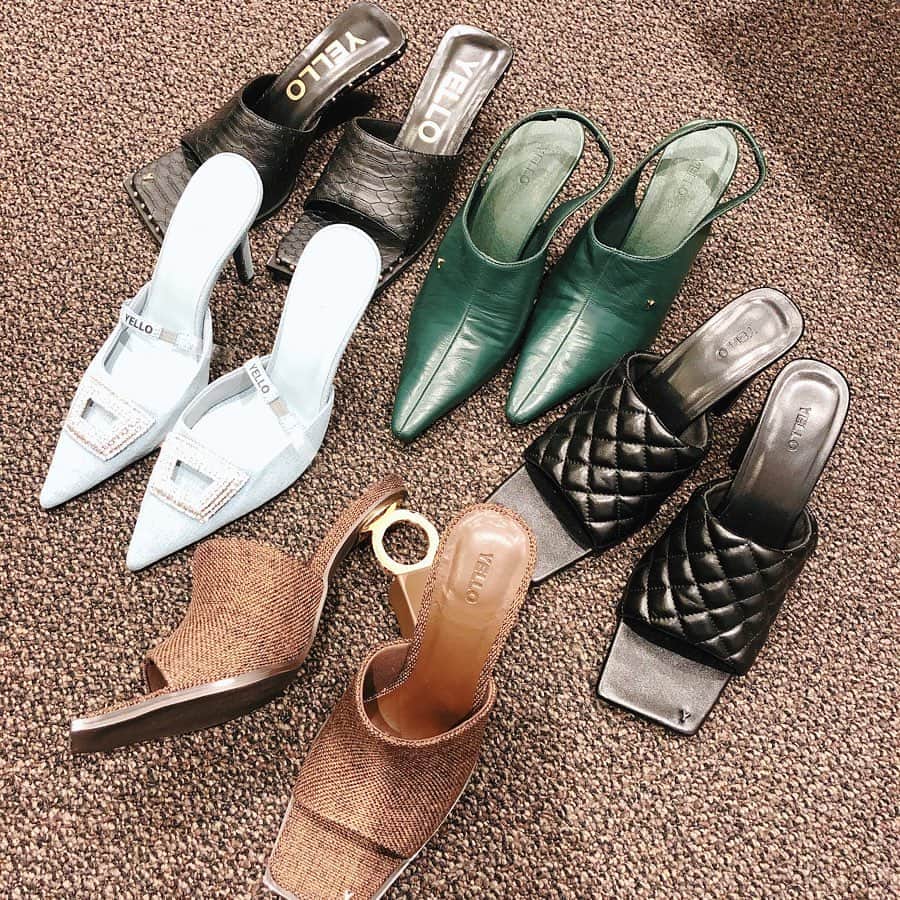 新山千春さんのインスタグラム写真 - (新山千春Instagram)「お気に入りの靴👠👠👠  @yelloshoes_official  　　🤍🤍🤍🤍」3月25日 20時32分 - chiharuuu_0114