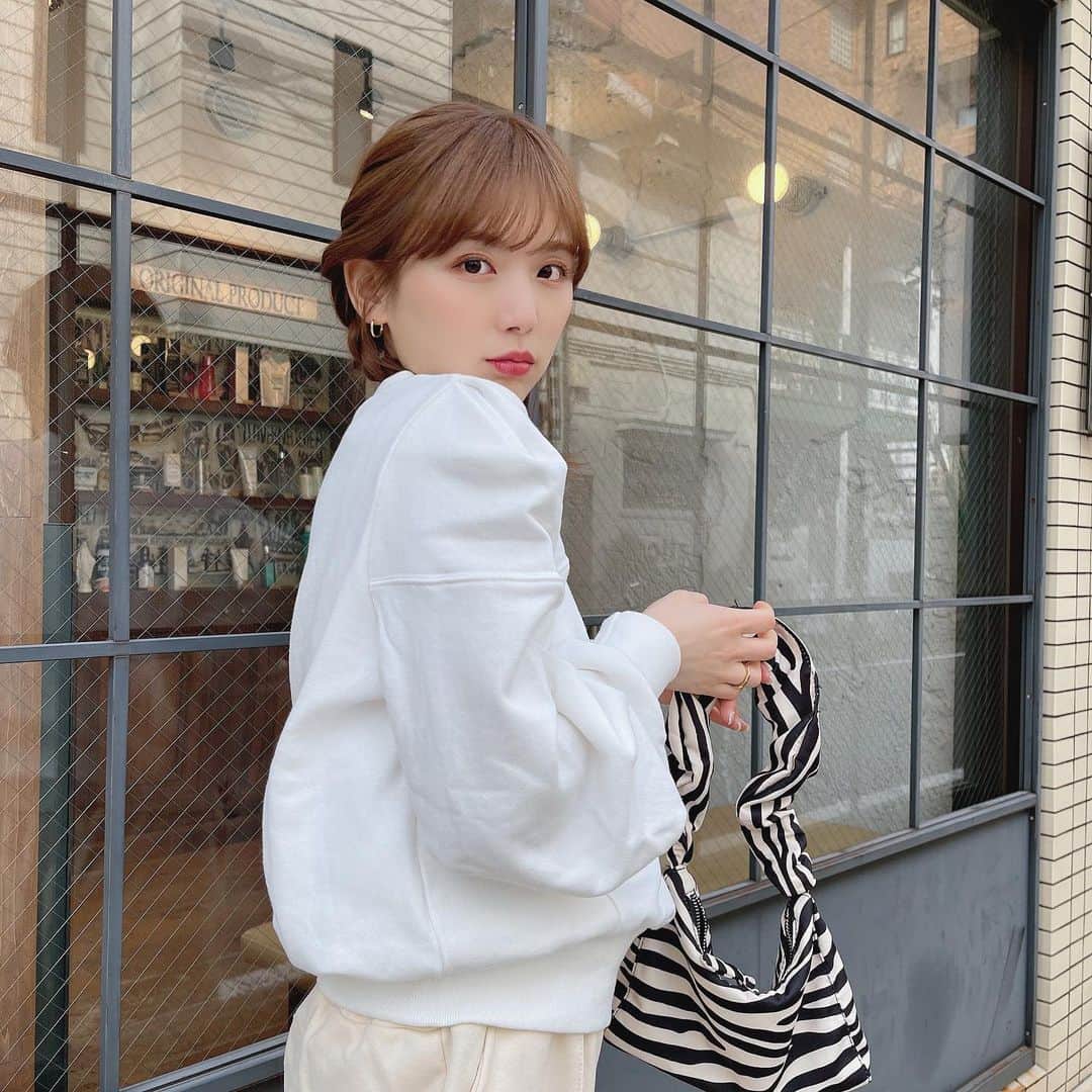 ひよんのインスタグラム：「🧚🏻‍♀️💚🍃 ㅤㅤㅤㅤㅤㅤㅤㅤㅤㅤㅤㅤㅤ 編み込み好評で嬉しかったから、 また違う写真載せる👼😆❤️ みんなが褒めてくれてとっても嬉しい🥺💓 いつもありがとう🥰🥰🥰 ㅤㅤㅤㅤㅤㅤㅤㅤㅤㅤㅤㅤㅤ #ひよん #ひよん服」