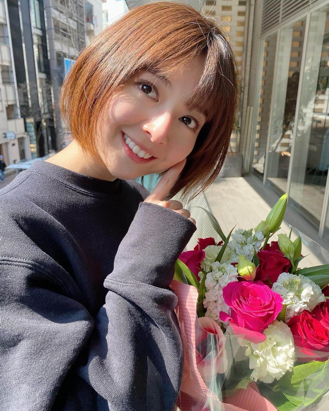 福田成美のインスタグラム：「グッド！モーニングを卒業しました🌸 大学三年生からこれまで続けることができたのは、温かく見守って下さった視聴者の皆さん、周りで支えてくれた全ての方々のおかげです。本当に感謝の気持ちでいっぱいです。ありがとうございました💗 #グッドモーニング #テレビ朝日 #卒業 #ありがとうございました」