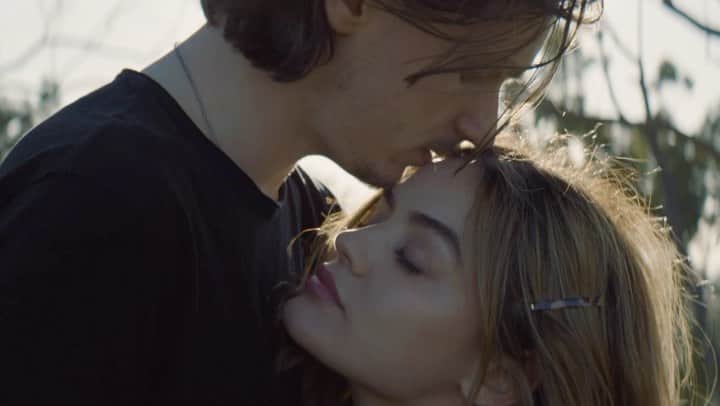 ルーシー・ヘイルのインスタグラム：「State of the Heart 🫀 song and video by @patrickdroney out now - directed by the incomparable @splitthemoon - Grateful to the stars for aligning perfectly & seamlessly so we could create something so special that leaves my heart completely full. Patrick, there is no one else on earth like you. You inspire me and I will always be here cheering you on.  Link in bio to the full video ✨」