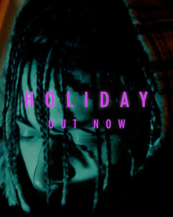 Bars and Melodyのインスタグラム：「HOLIDAY is out now on all platforms. Link in bio x」
