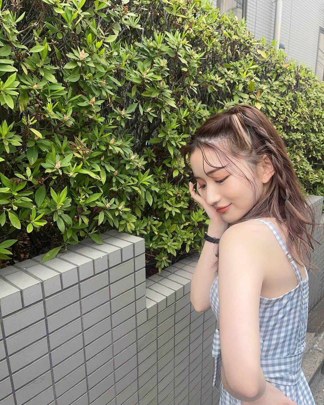 南りほのインスタグラム：「今日は暖かかった🌿💚 ゆずこさんめいく💗髪の毛も可愛いの💗 ワンピースは @rielle_riche りおの💙」