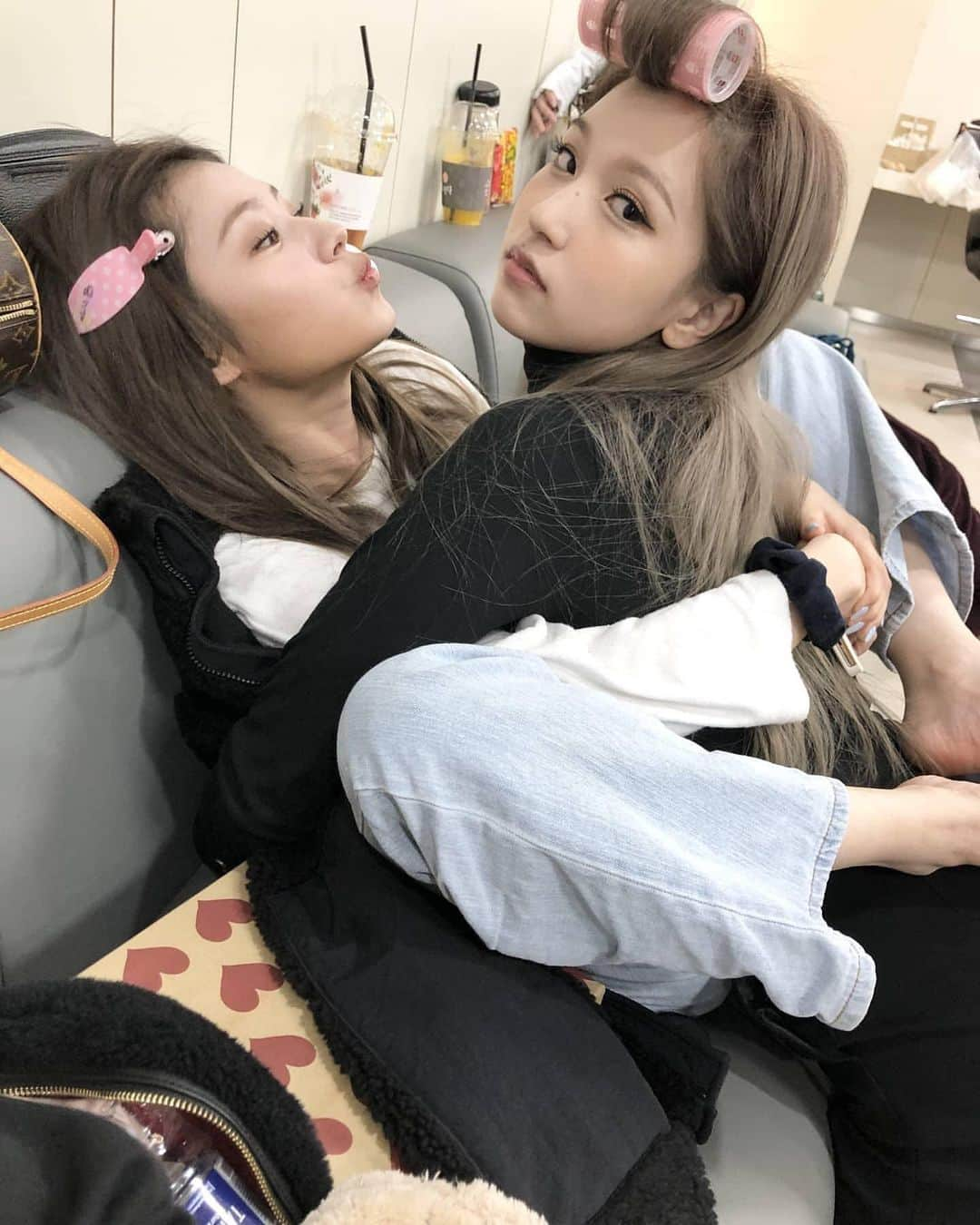 サナさんのインスタグラム写真 - (サナInstagram)「whoops i’m late but here you gooo  — : 🐿  ♩ #twice #sana #sanaminatozaki #minatozakisana #사나 #jyp #cryforme #moreandmore #nosananolife #yesiamsana #kpop  210324 ♪ Instagram Update  [ © jyp ]」3月26日 19時50分 - twicesana