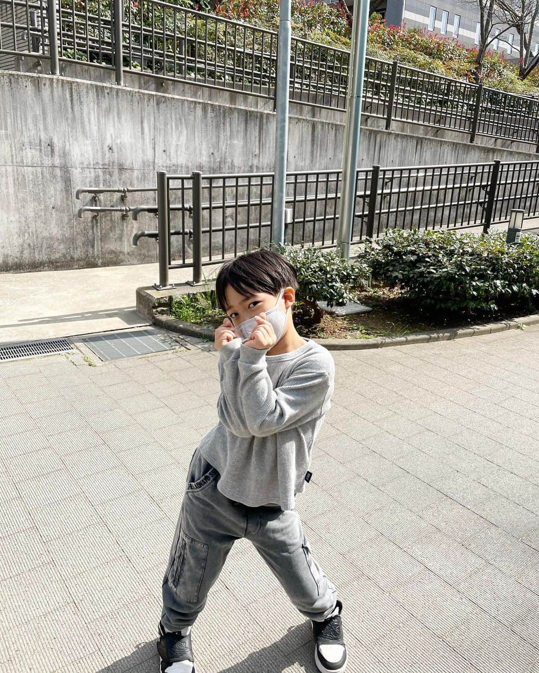 新原愛加のインスタグラム：「💗 . . . #カンタ成長記録 #5歳男の子  #兄弟 #5歳差兄弟 #男の子ママ #boys #boysmom #아들스타그램 #아들 #아들맘」