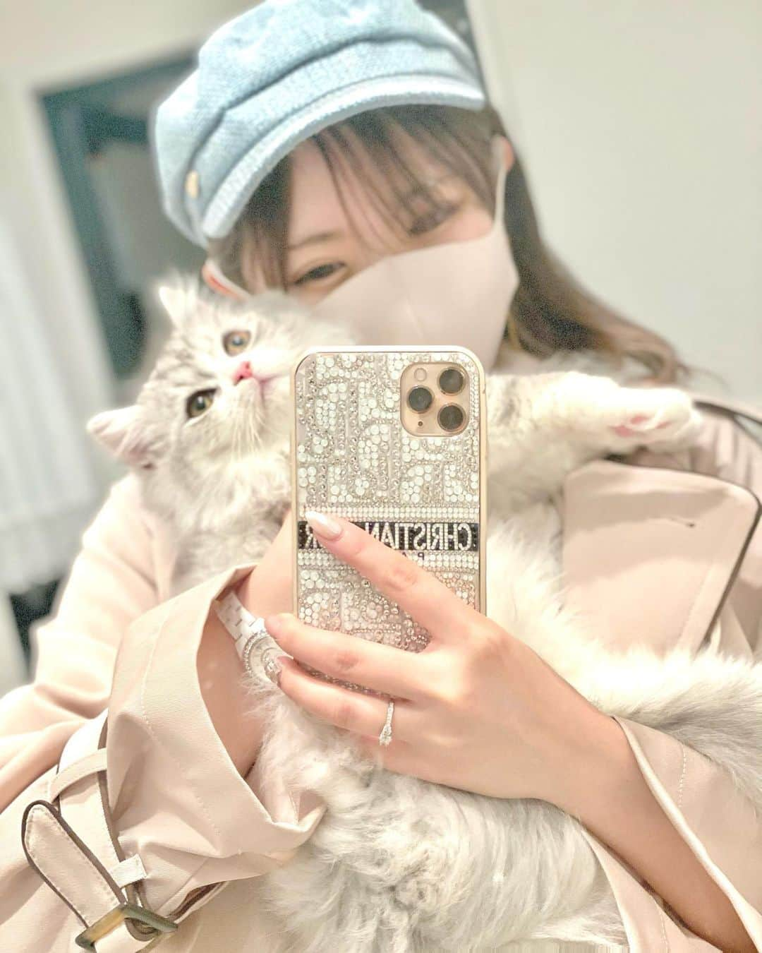 ゆーちゃんさんのインスタグラム写真 - (ゆーちゃんInstagram)「お気に入りの スマホカバー✨@super_deco_shop33  プロマックスのサイズってあんまりコレ！ってモノに出会うことがなくてオーダーしました☺️  コメントにあったので補足 鏡なので反転してます 指輪、右手ですよ〜！  大きくなったねうーちゃん🤍 @lamele_x2   #좋아요환영  #TikTok  #フォロワー募集中  #コメント返し #selfie #いいね返し #筋トレ女子#ootd #골프 #좋아요 #좋아요반사#다이어트  #미용 #다이어트성공 #自分磨き #オシャレさんと繋がりたい  #オシャレ#日本的」3月26日 20時18分 - yurina_era999