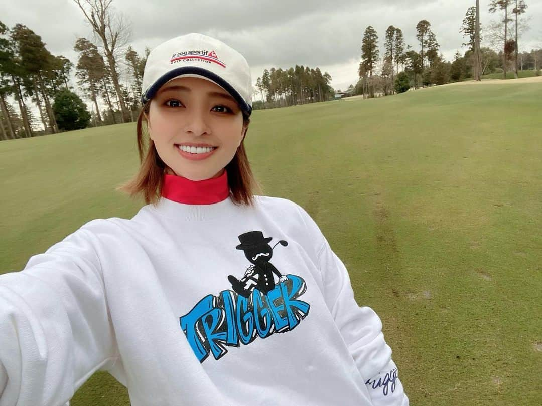 水崎綾女さんのインスタグラム写真 - (水崎綾女Instagram)「golf wear @lecoqgolf_jp  @golftriggerofficial  @taylormade_golf_japan  #Golf #lecoqgolf  #ルコック #テーラーメイド #ゴルフトリガー #ゴルフウェア #ゴルフ #⛳️ #🏌️‍♀️」3月26日 20時37分 - misakiayame