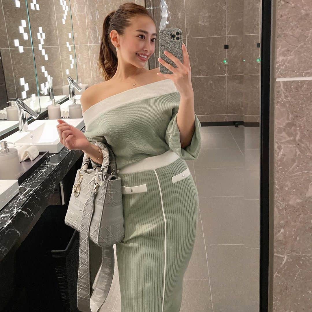 のインスタグラム：「ピスタチオカラーが好きなんです💚💚💚」