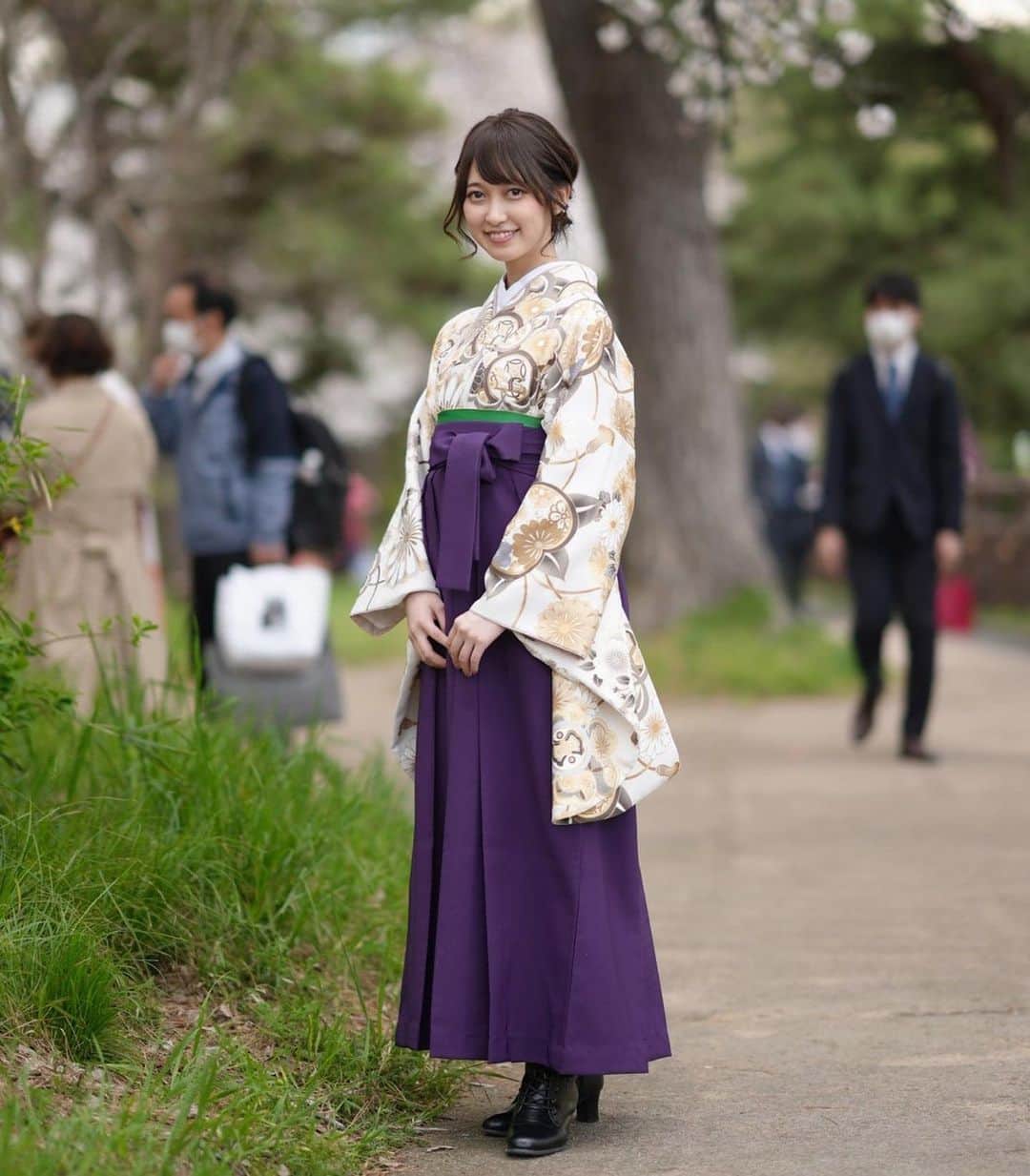 佐々木舞音さんのインスタグラム写真 - (佐々木舞音Instagram)「. 素敵な袴を着させてもらいました」3月27日 11時48分 - sasaki_maine