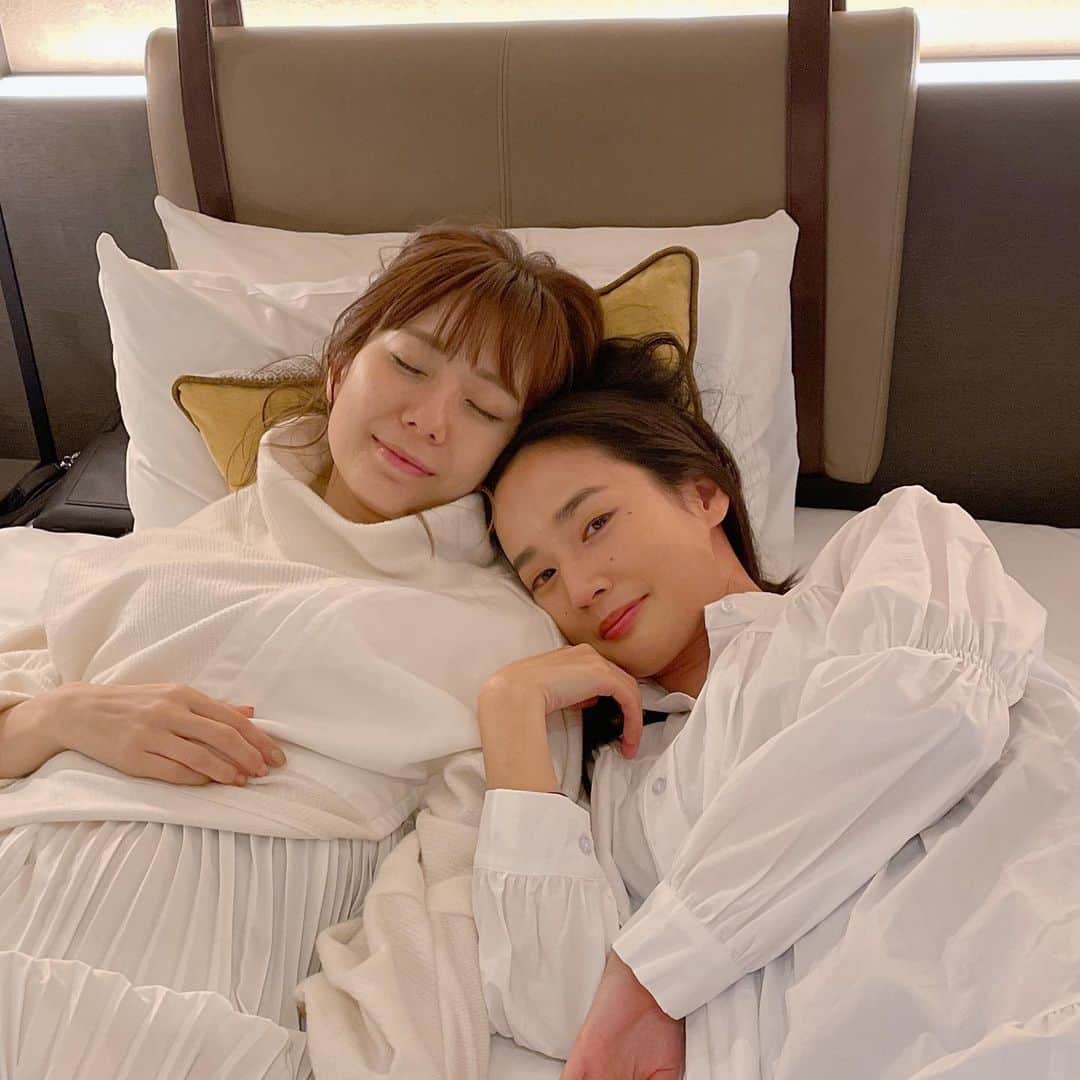 高嶋香帆のインスタグラム：「ホテルで女子会🌸☺️ ゆまお姉さん相変わらず可愛い🥰💓  YouTube撮影したので編集出来次第アップします☺️  #東京ベイ潮見プリンスホテル #tokyobayshiomi_princehotel」