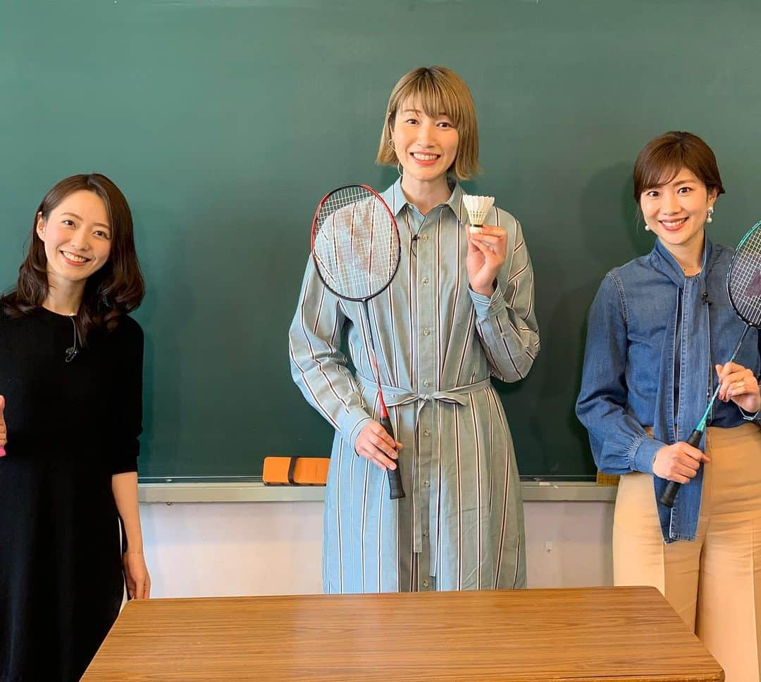 潮田玲子さんのインスタグラム写真 - (潮田玲子Instagram)「明日はお台場バドミントン学園dayです🏸😍🙏 まずお昼13時〜 bsフジにて放送されます。 今回はトナミ運輸スペシャル第二段です🙋‍♀️スクープも取れました笑笑🤣  そして深夜26時〜地上波放送（関東のみ）です！ ゲストは狩野舞子ちゃんです😍🙏こちらはバド学殿堂入り授業を振り返ったりチャレンジしてもらったり楽しいこと間違いなしです😊笑 是非どちらもお見逃しなく〜🙋‍♀️  #お台場バドミントン学園 #bsフジ #地上波放送もあります #見てね」3月27日 11時36分 - reikoshiota_official