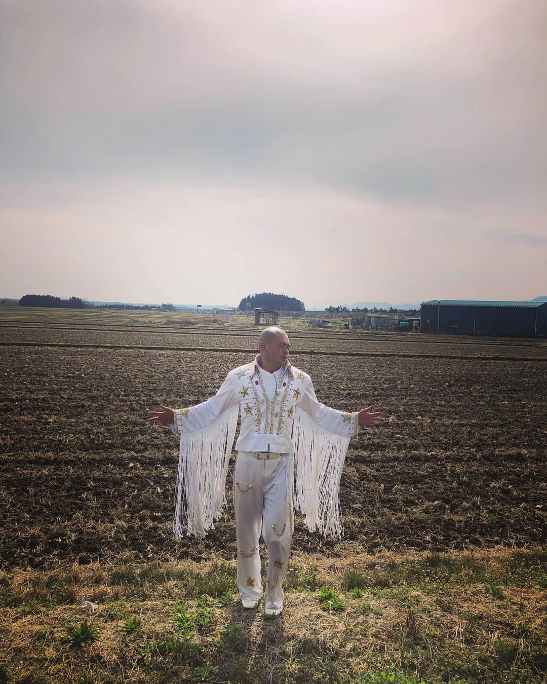 あばれる君のインスタグラム：「この美しい田園風景…。思いっきり見て…。」