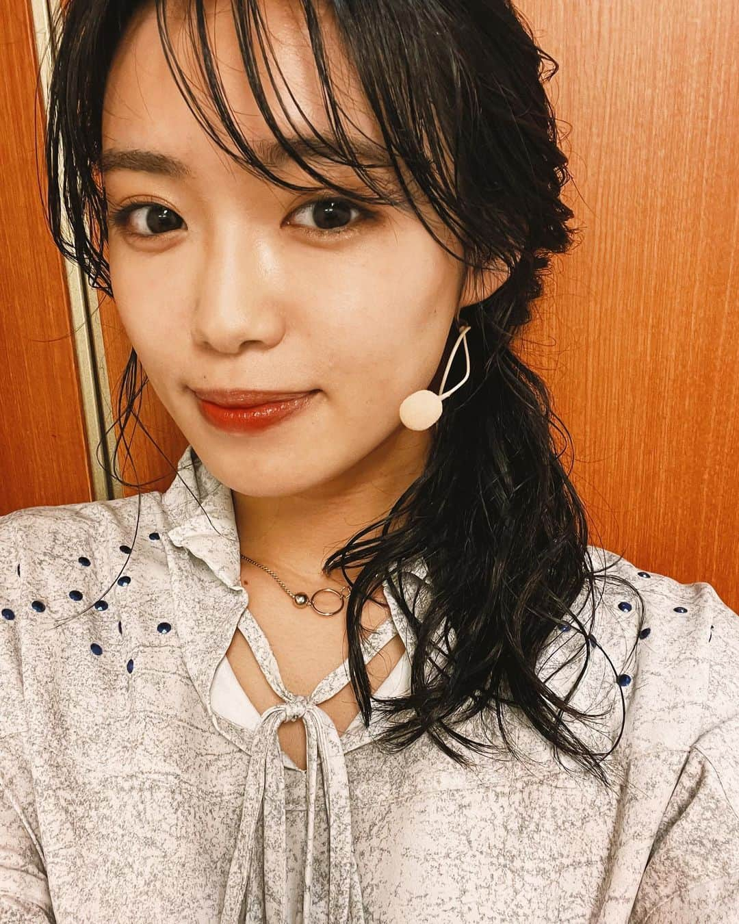 山口乃々華さんのインスタグラム写真 - (山口乃々華Instagram)「「INTERVIEW お願い、誰か僕を助けて」 3日目も無事に怪我や事故なく公演を終えました。 今日は、なんだかわたしもラストで泣きそうになりました。グッと堪えましたが。 明日は12:00〜チームBLUEです💙 お待ちしております！  #INTERVIEW #インタビューミュージカル #だれ僕」3月27日 20時29分 - yamaguchi_nonoka_official