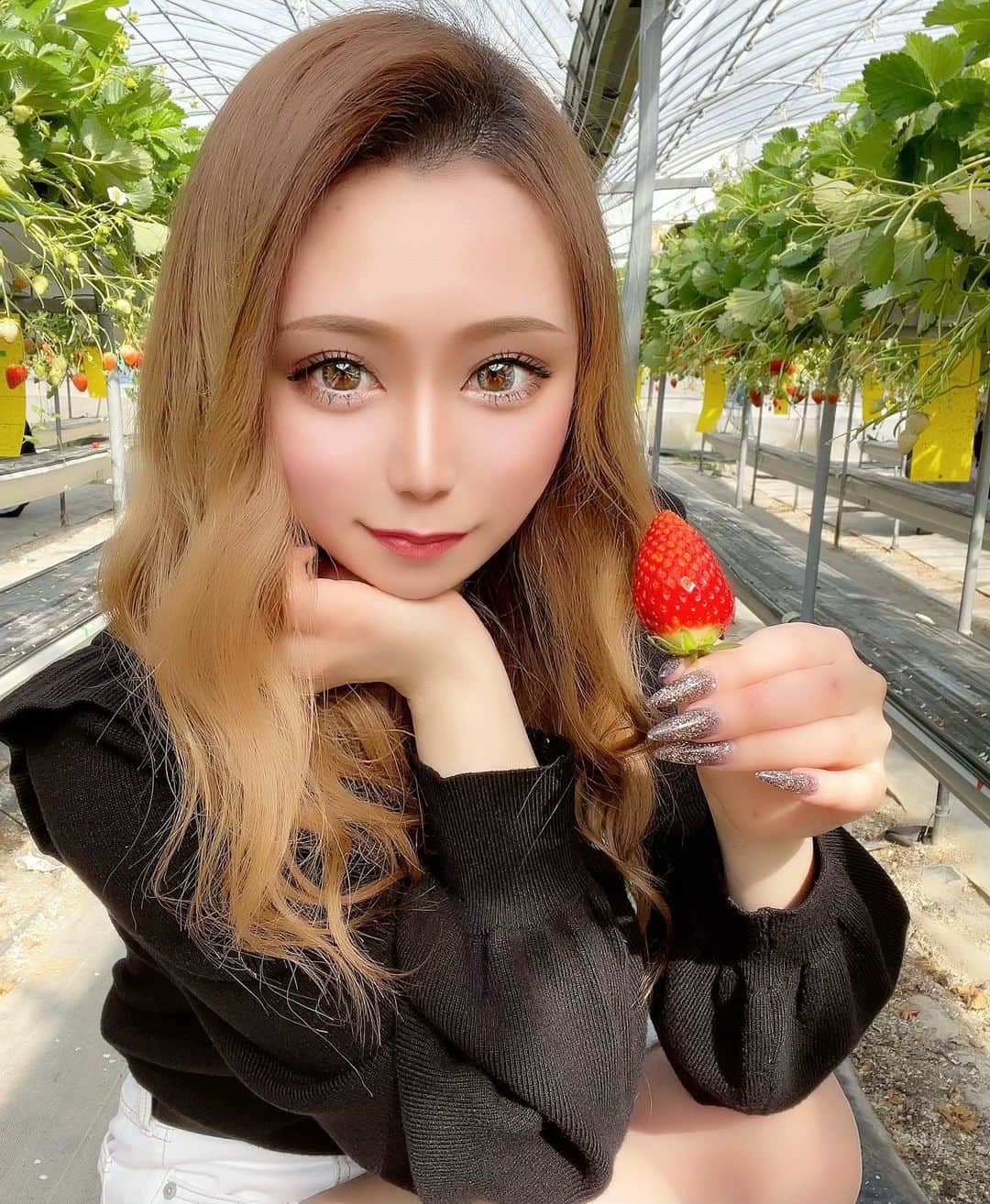 HIMEKAのインスタグラム：「. . 華の土曜日🍓 . . #いちご」