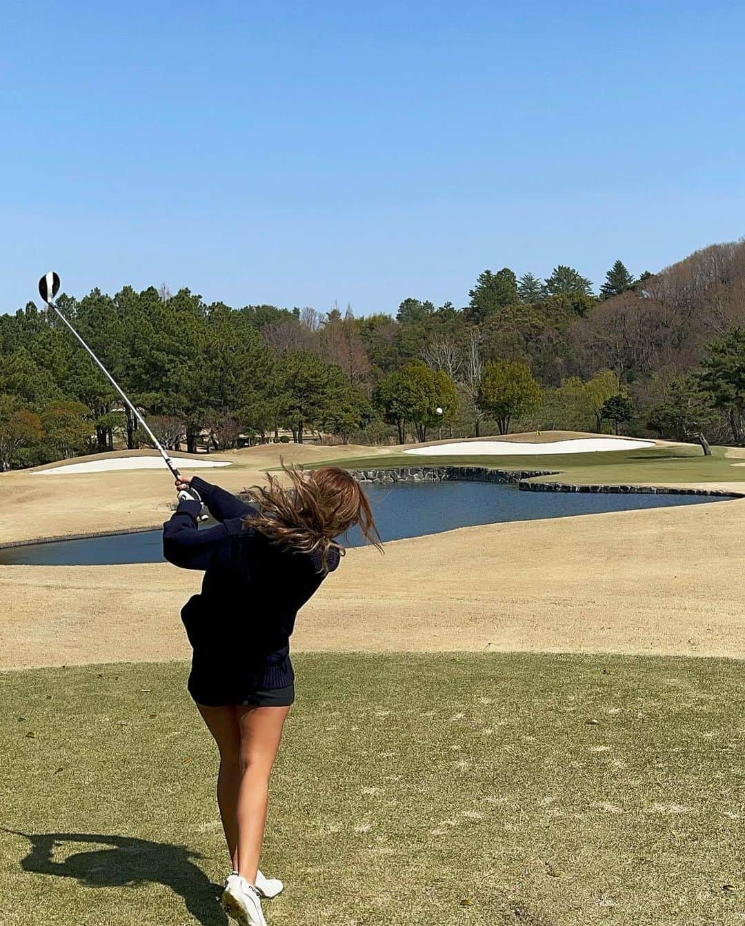 RIKAさんのインスタグラム写真 - (RIKAInstagram)「この日はトーナメント前で10.8フィート⛳️  #golf  #golfstagram #golfswing #golflife #golfgirl #golfwear #golfcourse #golfaddict #ゴルフ #ゴルフ女子 #ゴルフウェア #ゴルフスイング #ゴルフコーデ #ゴルフ好きな人と繋がりたい　#descente #descentegolf #adidas #adidasgolf #太平洋クラブ #太平洋クラブ六甲コース #⛳️ #🏌️‍♀️」3月27日 13時36分 - rika__golf