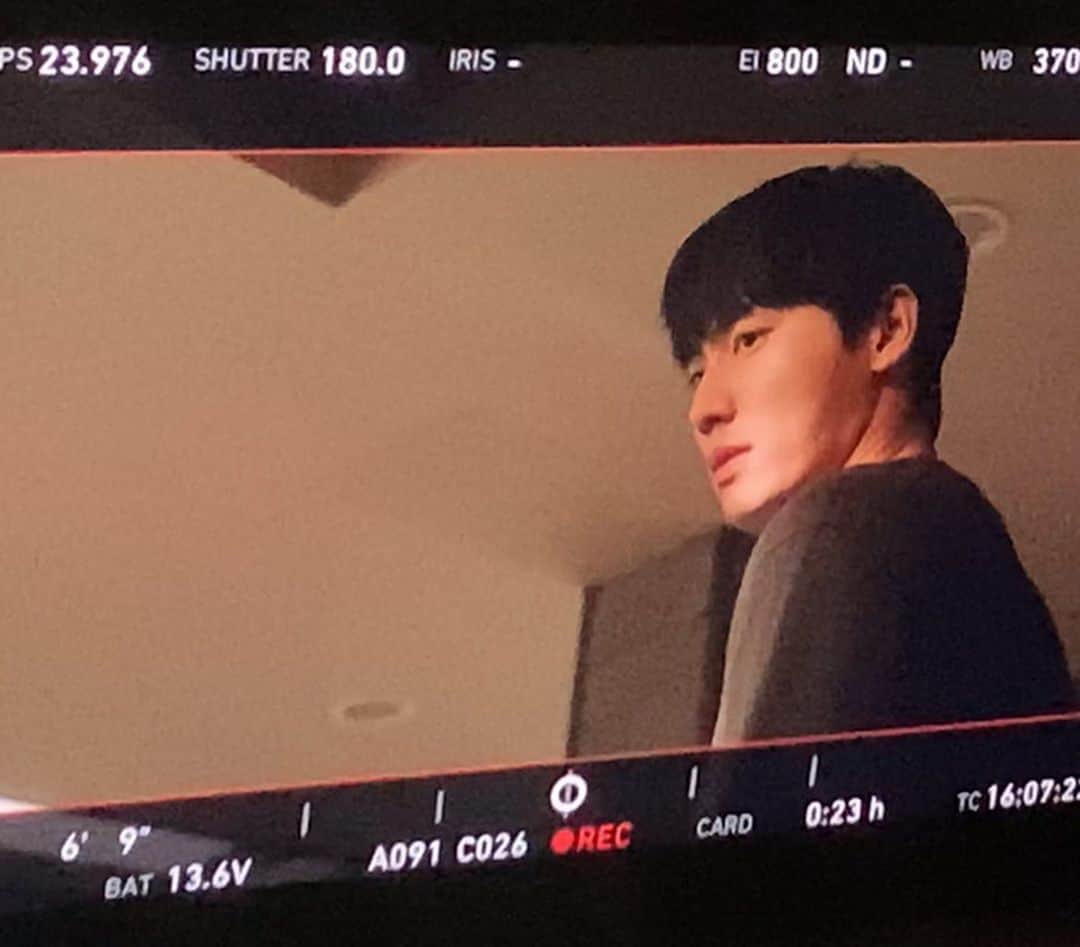 クォン・シヒョンさんのインスタグラム写真 - (クォン・シヒョンInstagram)「Behind cut ◡̈  #마우스」3月27日 15時26分 - rnjs28