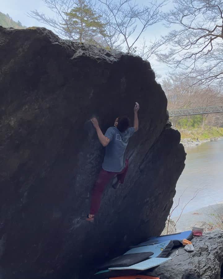 石松大晟のインスタグラム：「・﻿ 岩に行く度に新しい発見がある。﻿ in Tokyo🗼🗼🗼﻿ ﻿ ﻿ #climbing #bouldering #climbing_videos_of_instagram #bouldering_videos_of_instagram #御岳 #御岳ボルダー」