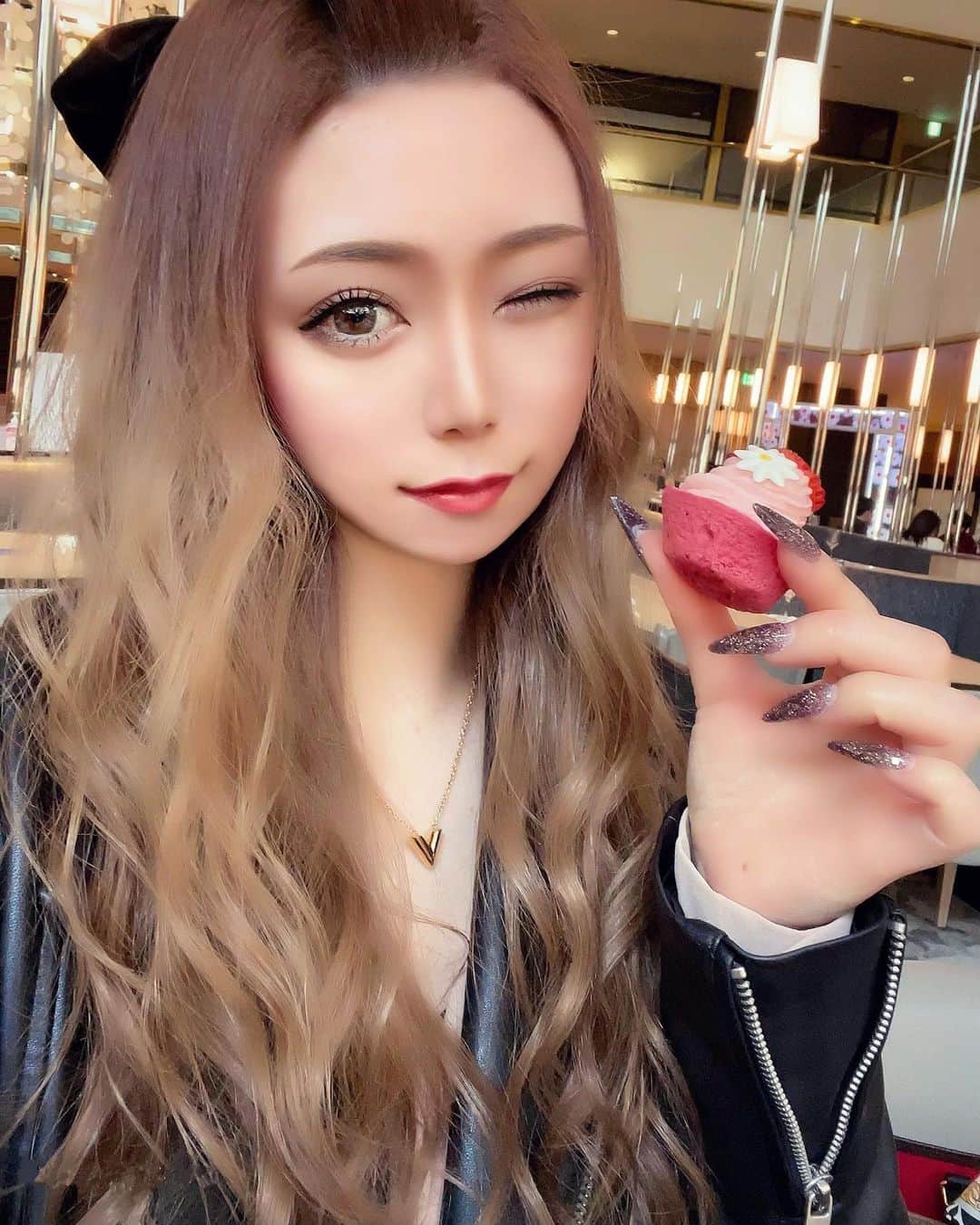 HIMEKAのインスタグラム：「. . 花見行きたい🌸💕 何回でも行きたい🤣（晴れた日に限る） . .」