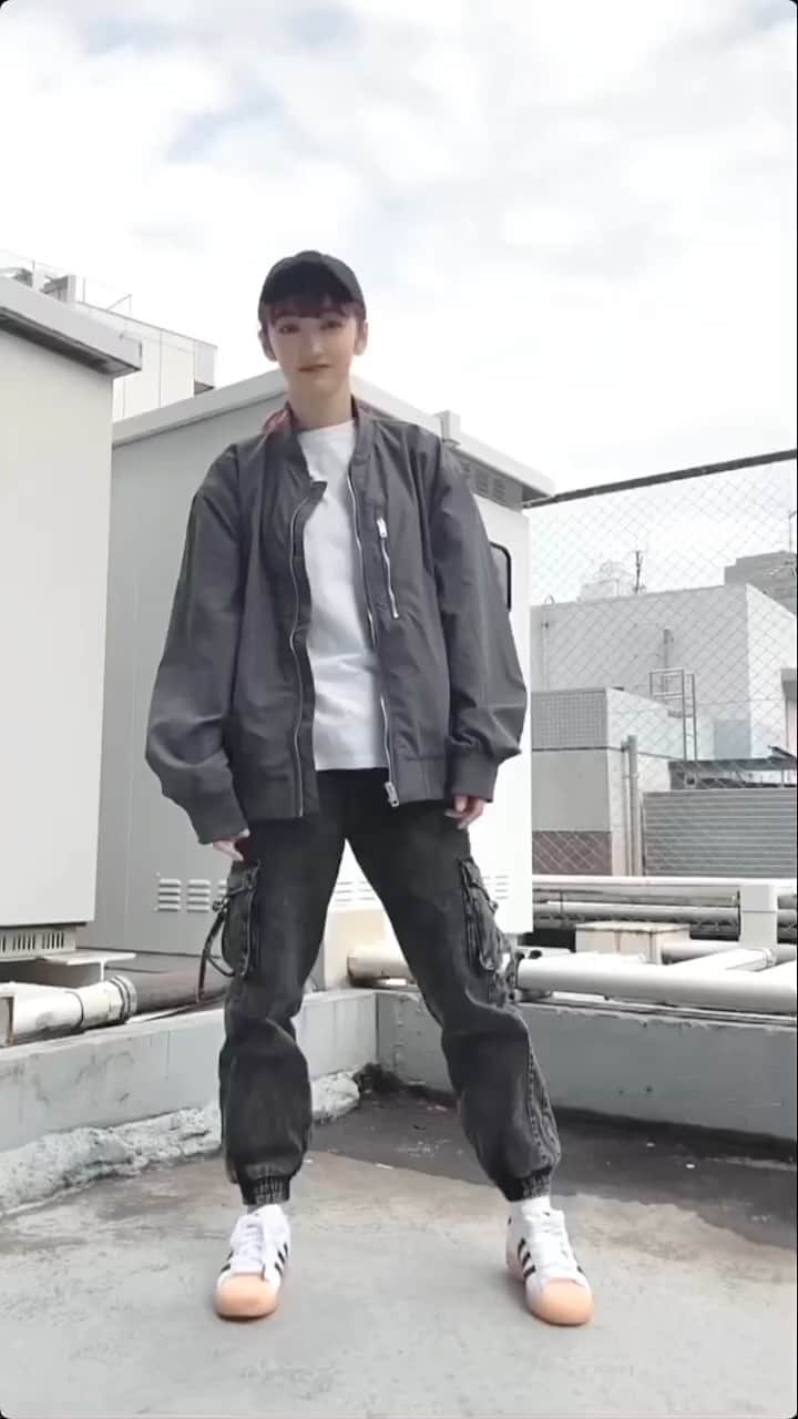 下村実生のインスタグラム：「YouTube「こつこつみきちゃんねる」でTREASUREさんのBOYを踊らせて頂きました！ 是非チェックしてみて下さい☺️ #TREASURE #BOY #treasureboy #treasuredance #dancecover #dancecoverkpop #kpopdance #kdancecover #kdance #coverdance #cover」