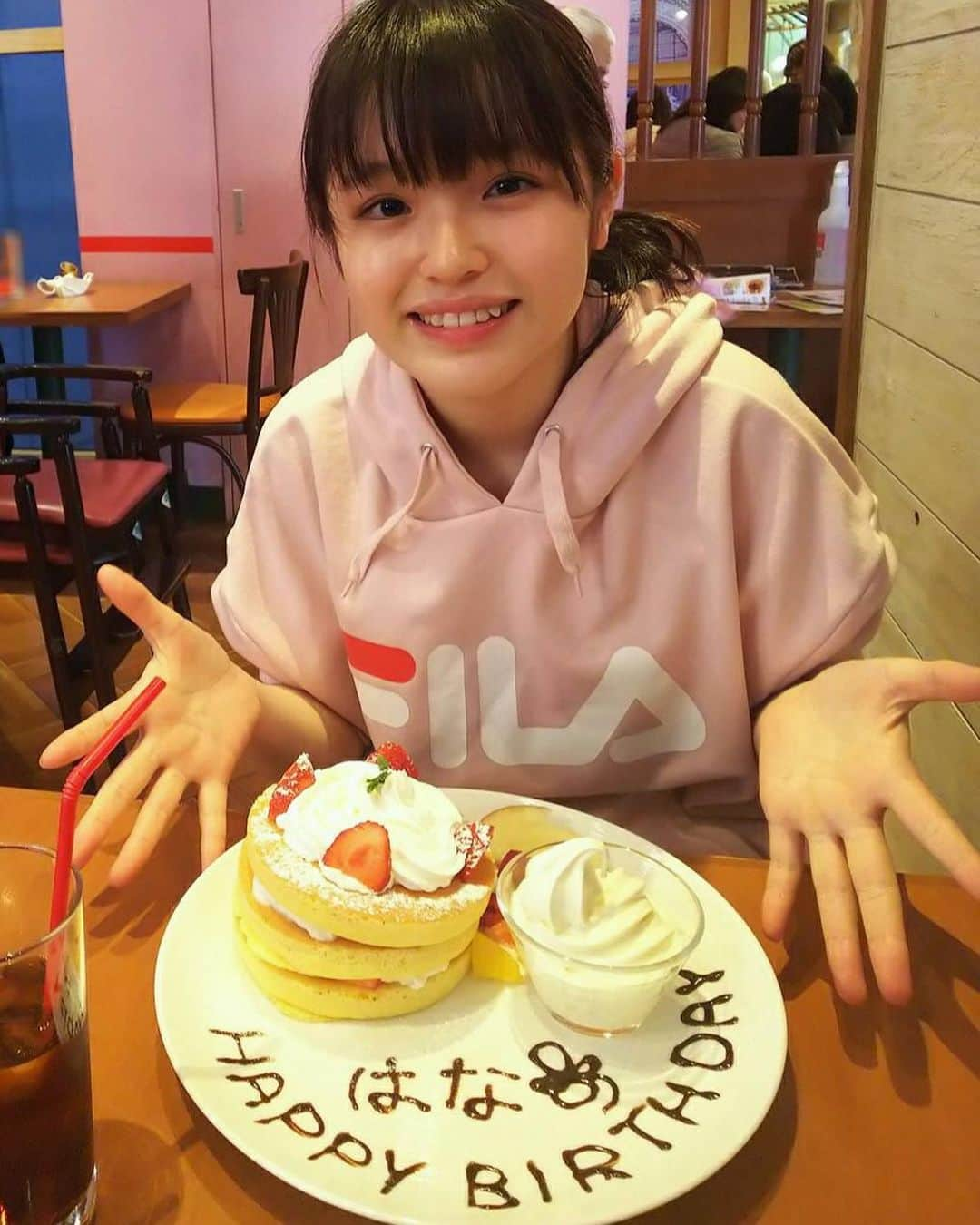 豊嶋花さんのインスタグラム写真 - (豊嶋花Instagram)「・ 14歳になりました〜🥳♥︎  #誕生日 #3月27日 #さくらの日らしい #14才 #豊嶋花」3月27日 21時37分 - hanatoyoshima_official