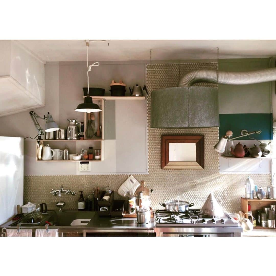 石井佳苗さんのインスタグラム写真 - (石井佳苗Instagram)「懐かしい…﻿ ﻿ 前の前の前の家。笑﻿ 私がDIYを本格的にやらせてくれた家。﻿ 感謝でいっぱい。﻿ ﻿ 2016年12月﻿ ﻿ 頑張ってたあの日。﻿ ビフォー、アフター。﻿  ﻿ #佳苗歴代の家﻿ #COAT ﻿ #clubhouse」3月27日 22時26分 - kanaeishii_lc