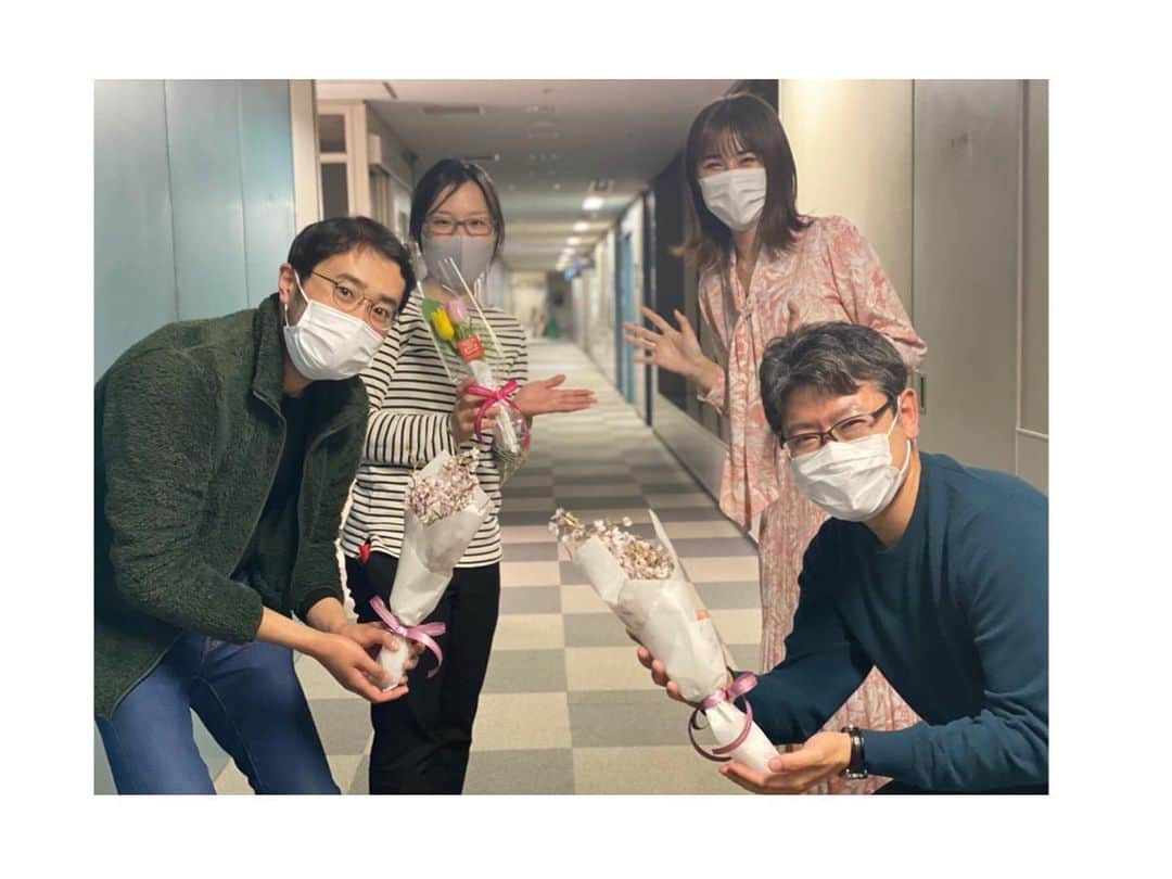 のインスタグラム：「ウィークエンドウェザーの出演はきのうで最後でした。 2019年の10月から、約1年半担当させていただき、たくさんの経験をさせていただきました🍀 皆さまに支えられて、毎回心強くオンエアに向かうことができていました。 色々な場所に取材に行かせていただき、そこで出会った皆さまはどなたも温かかったことが心に残っています。また行きたいなと思う場所ばかりでした。優しく迎えてくださって本当にありがとうございました。  ご覧いただいていた皆さまからいただいたメッセージもとても励みになっていました✨ いつも応援していただき、本当にありがとうございます。  スタッフさんはいつも優しく、頼もしく、迷った時はアドバイスをいただけて、そのおかげで少しずつ成長することができたかなと思います。  ご覧いただいていた皆さま、これまで取材にご協力いただいた皆さま、関わってくださった皆さま、今まで本当にありがとうございました。 4月からの土曜日は、TBSのお昼のニュースで天気をお伝えします。よろしくお願いいたします。」