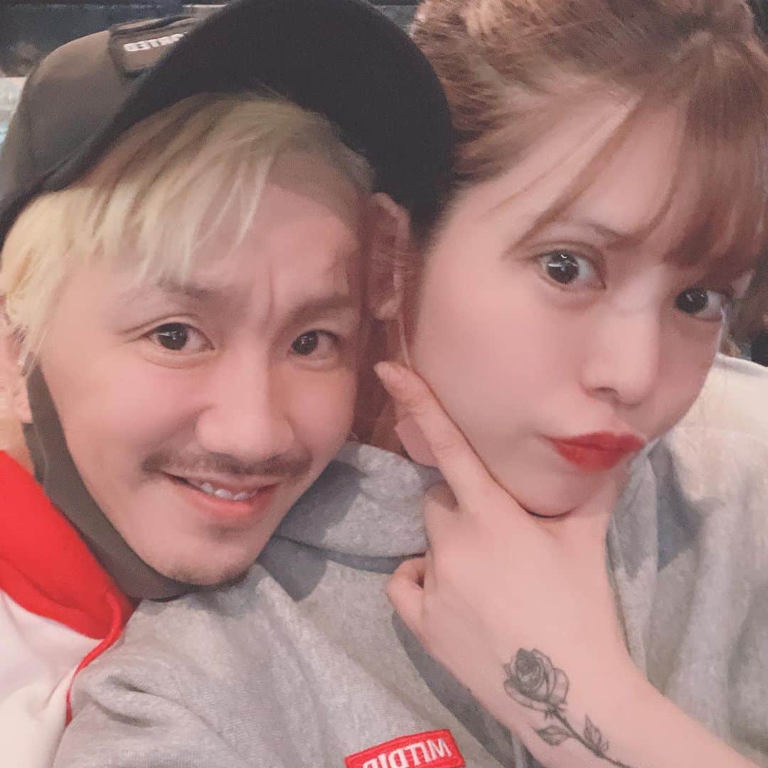 坂口杏里のインスタグラム：「本日とゆうかもうすぐ  Bar Cachette (カシェット)  東京都新宿区歌舞伎町2-11-7 メトロビル4階 時短の為、営業11:00〜17:00です！  ※５月前をもってカシェット卒業なので、ぷらすなかなか出勤できないので、プラス誕生日月🎂  よろちくにゃ🥰」